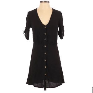H&M Button Down Rouched sleeve dress Size: 6 Color: black